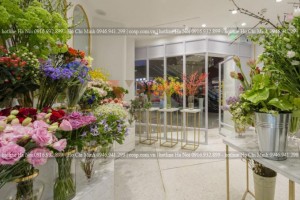 Khách hàng sẽ đắm say với những bí quyết thiết kế shop hoa tươi này